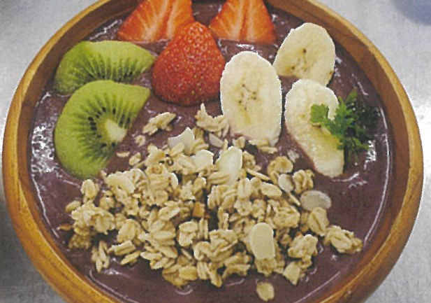 フルーツたっぷりアサイーボウル