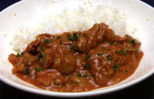 かんたんハッシュドビーフとキャベツとコーンのサラダ