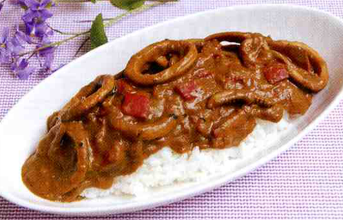 イカのカレーとコールストーサラダ