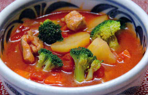 鶏肉と野菜のトマトスープと春野菜のパスタ