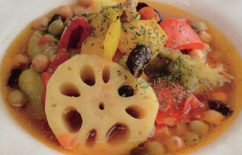 パプリカのスパイシースープとパプリカとタコのサラダ